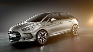 Citroen представил свой премиальный хетч DS5